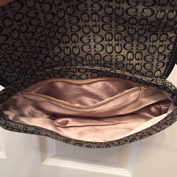 Guess handbag - Picture 3 of 4